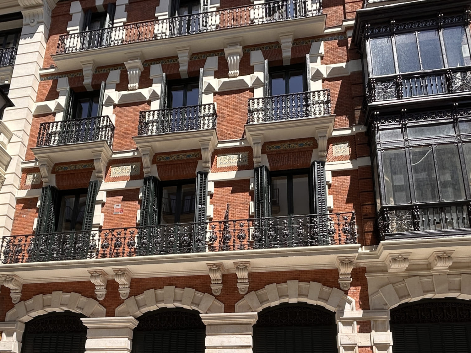 real-estate-malasana-madrid-urban-environment