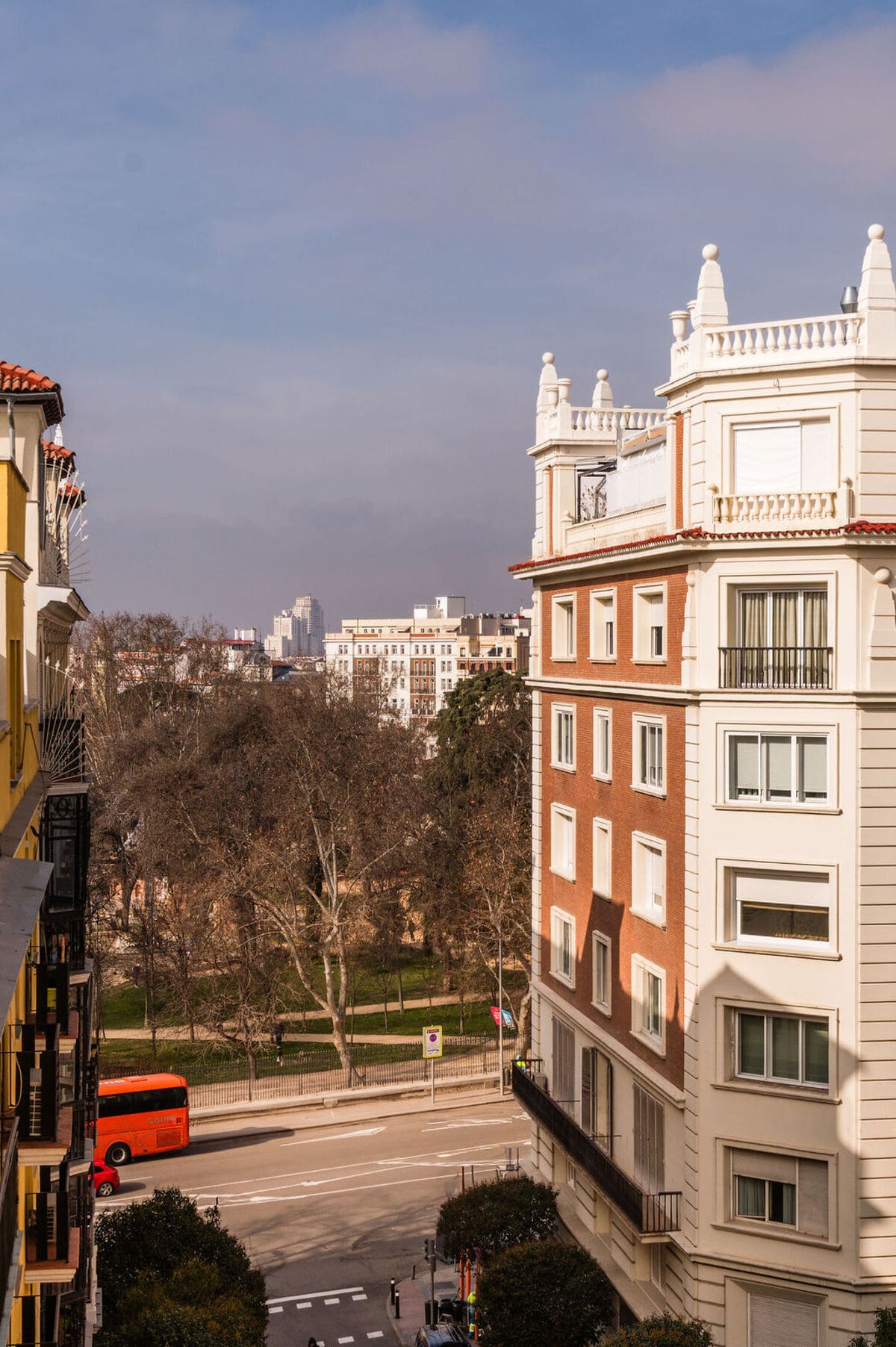 otto-bay-real-estate-barrio-de-ibiza-madrid