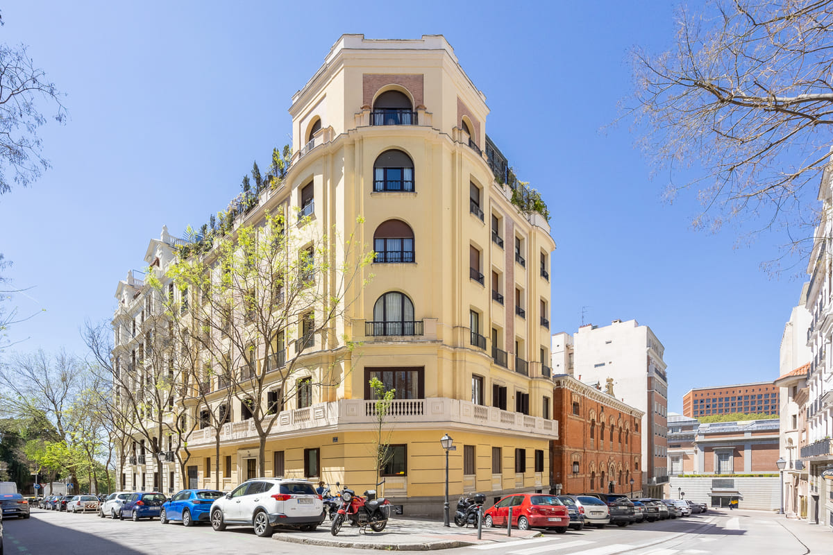 otto-bay-real-estate-barrio-de-los-jeronimos-mercado-inmobiliario