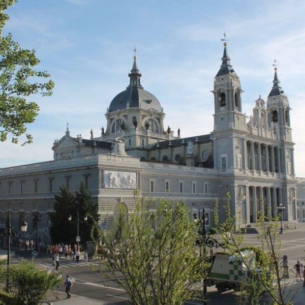 otto-bayt-real-estate-en-nueva-espana-madrid-mercado-real-estate